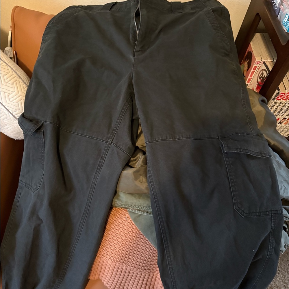 Old Navy women’s cargo pants